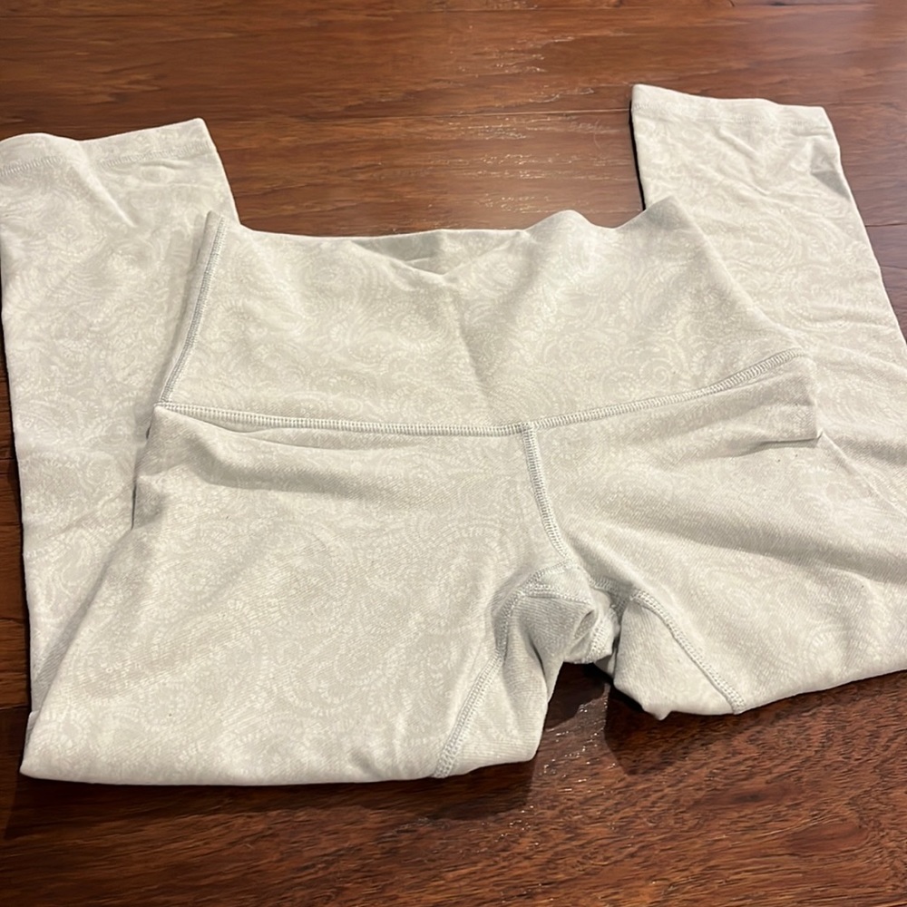 Lululemon Wunder Under leggings